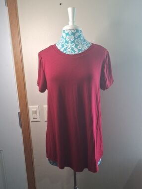 Zenana Outfitters Short Sleeve Crewneck Tee - Burgundy